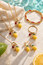 Water on the gold lemon set