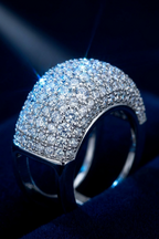 Macro of the white gold Cupola pave dome
