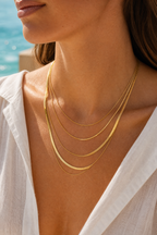 Snake chain necklace worn