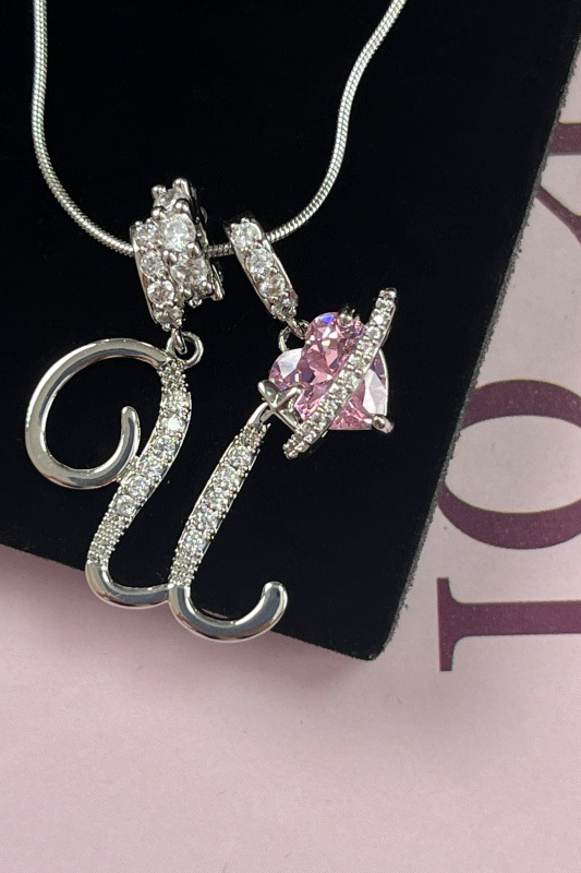 Cifra initial necklace letter U