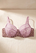 Cuore lace bra in purple, flat with mesh band spread