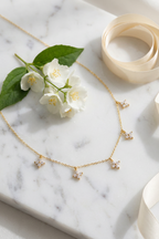 Fiorella choker with jasmine and ribbon as a gift
