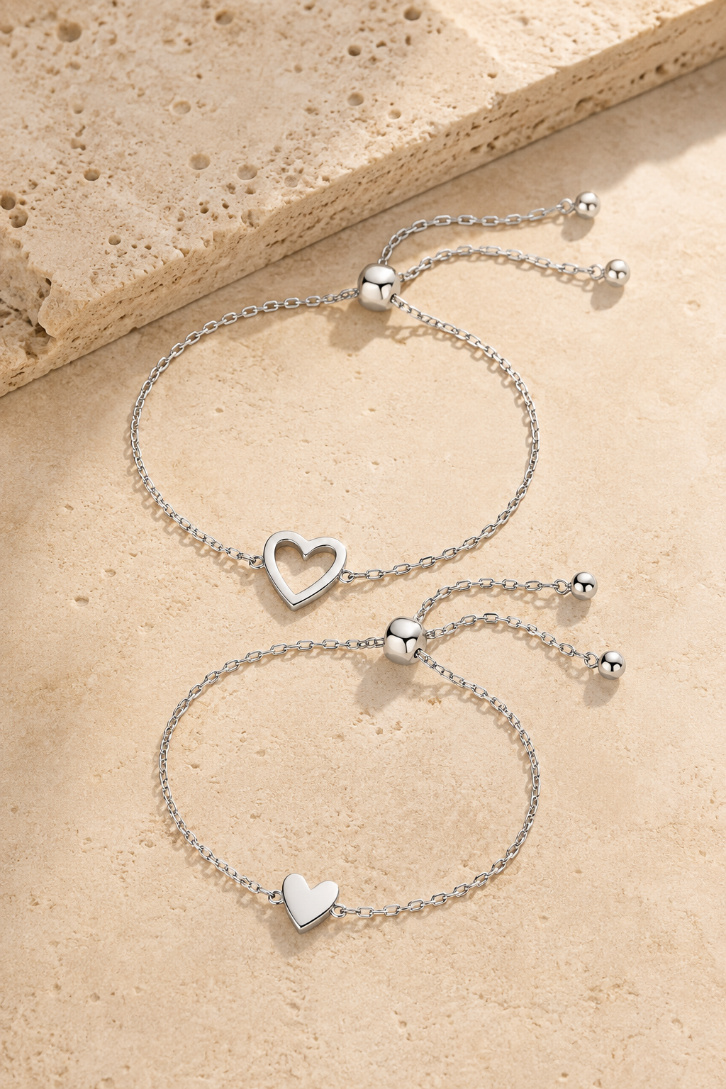Sorella heart bracelet set in white gold