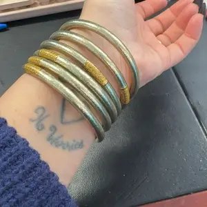 Customer photo from L.